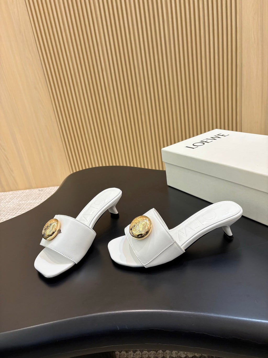 Z2X66V16 Popular high-quality leather Shoes