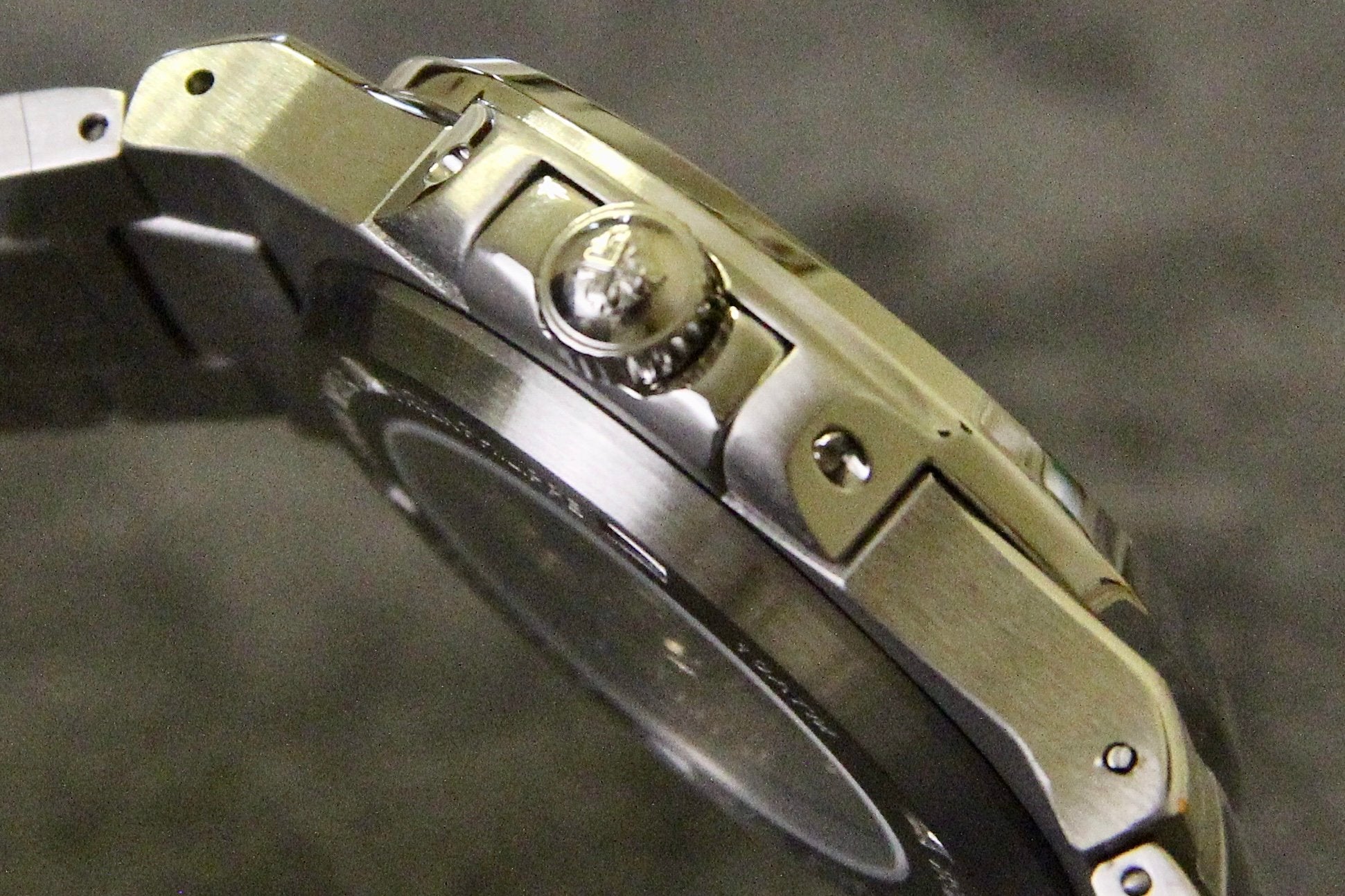 136NA7L  Popular Watches