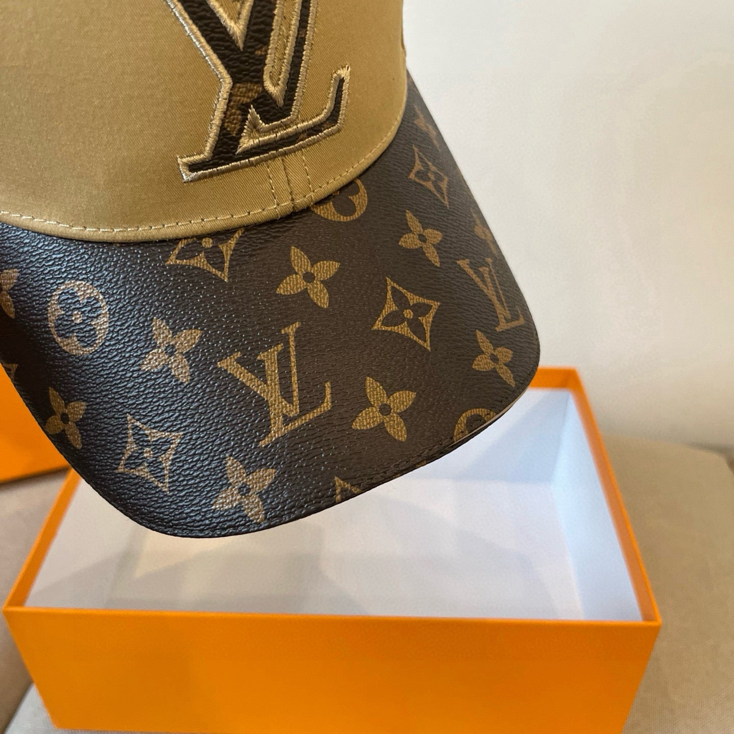165NE16M Popular  hats