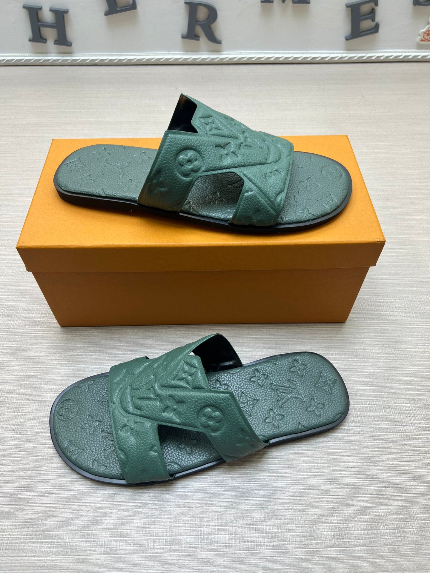54E34Z Popular slippers