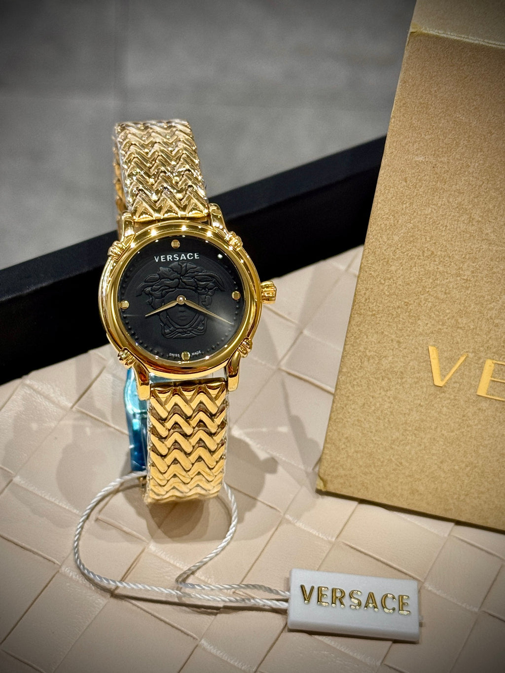 L1R36V78 Popular Watches