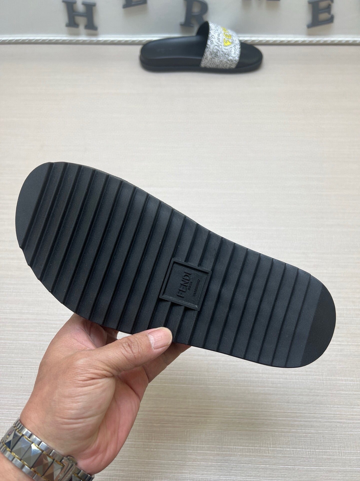 54F15Z Popular slippers