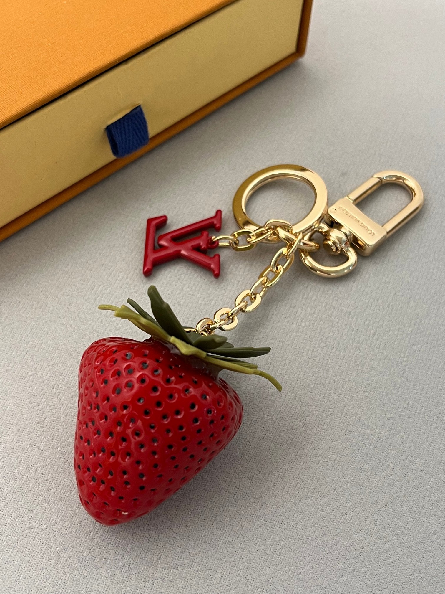 35ZE19A Popular bag 's charms accessories