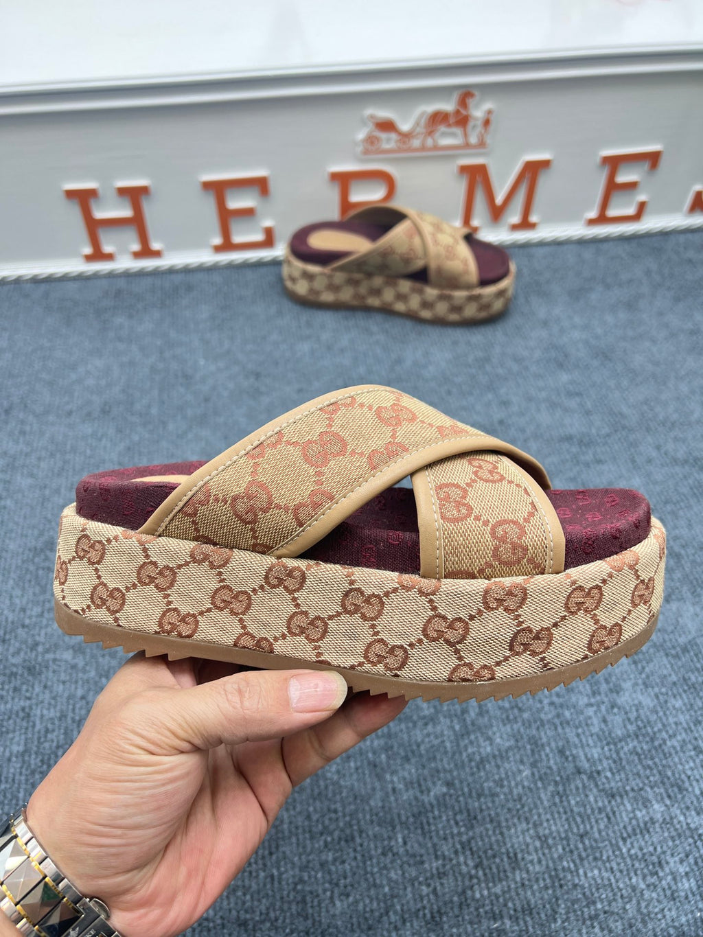 5YB69Z Popular Slippers