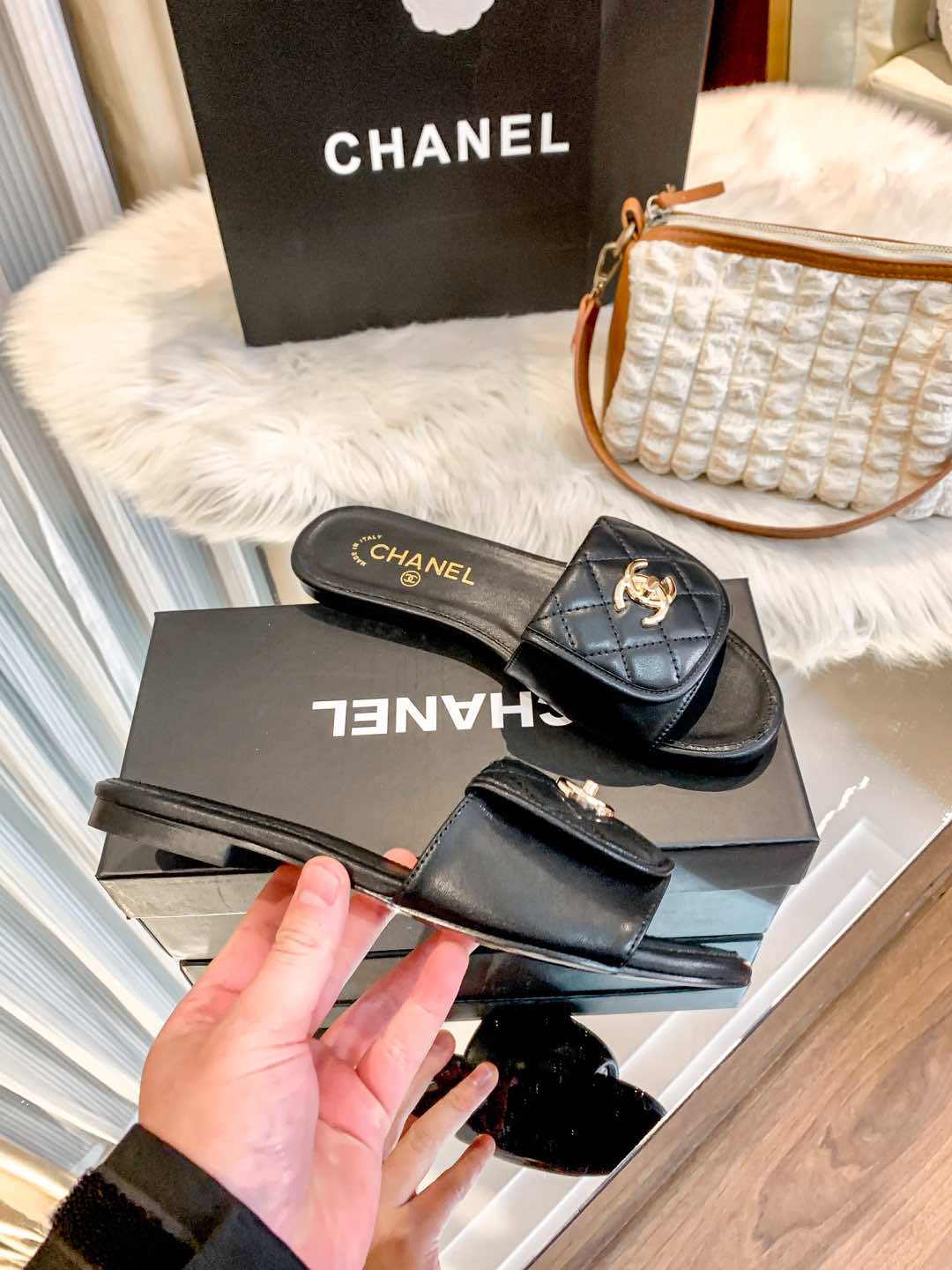 1ZC229Z Popular Slippers