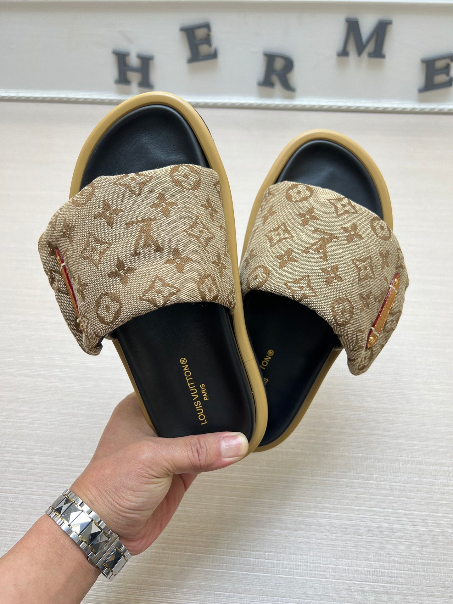 54E100Z Popular slippers Sole thickness 5cm
