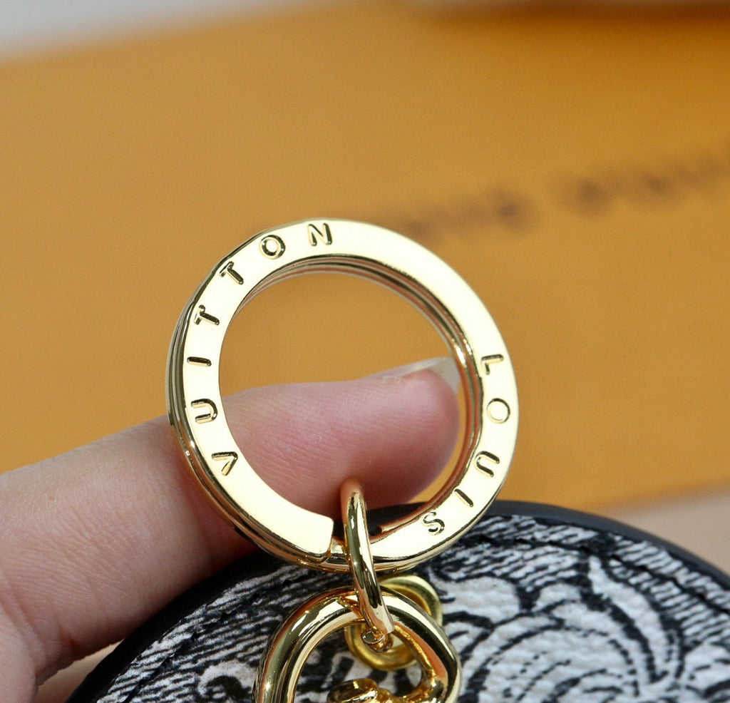35QE20A Popular bag 's charms accessories