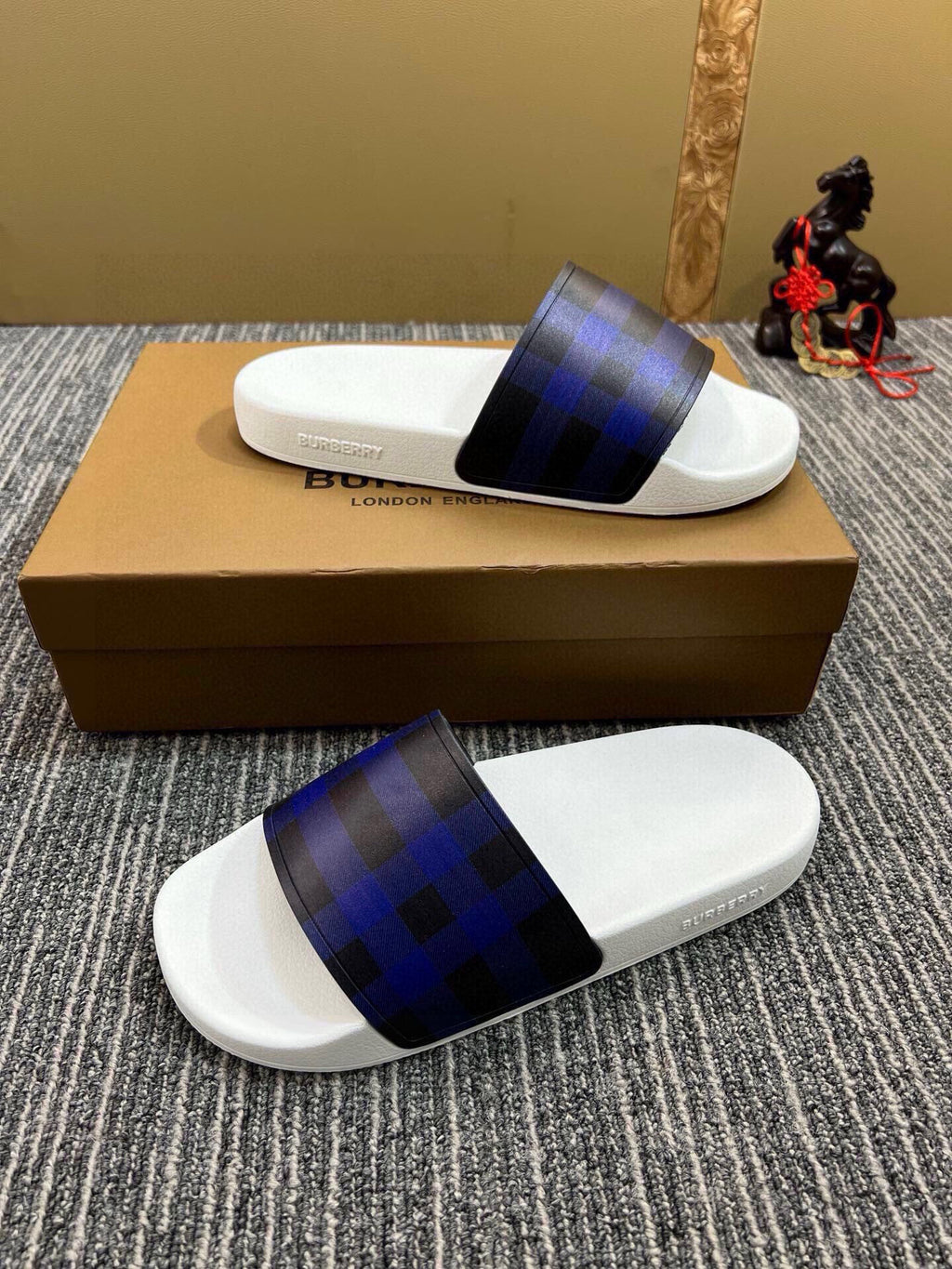 535ZR262Z Popular Slippers