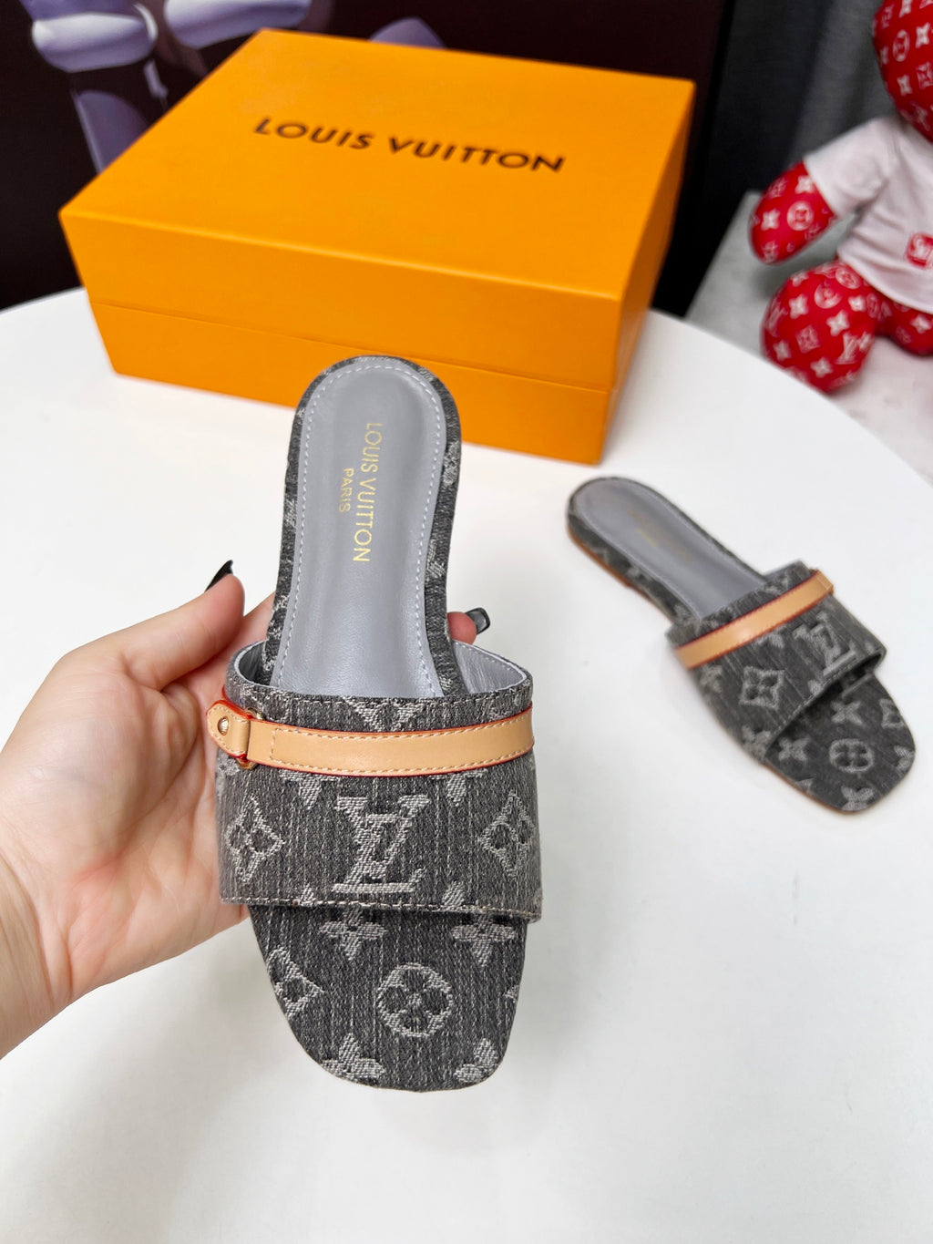 245RE23Z Popular high-quality shoes