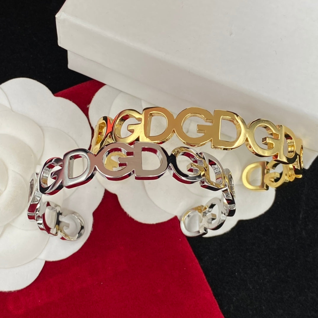 1XA587K  Popular Bracelets