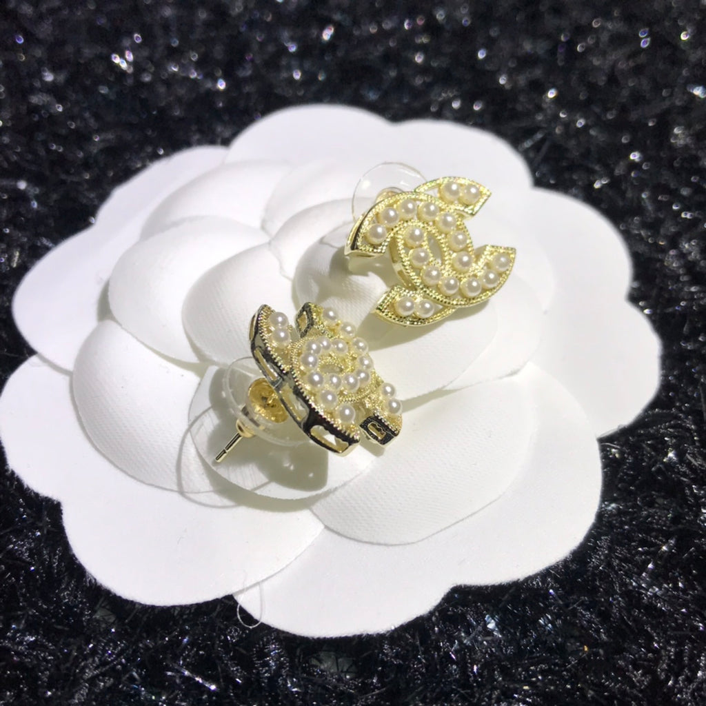 14C484E Popular Earrings
