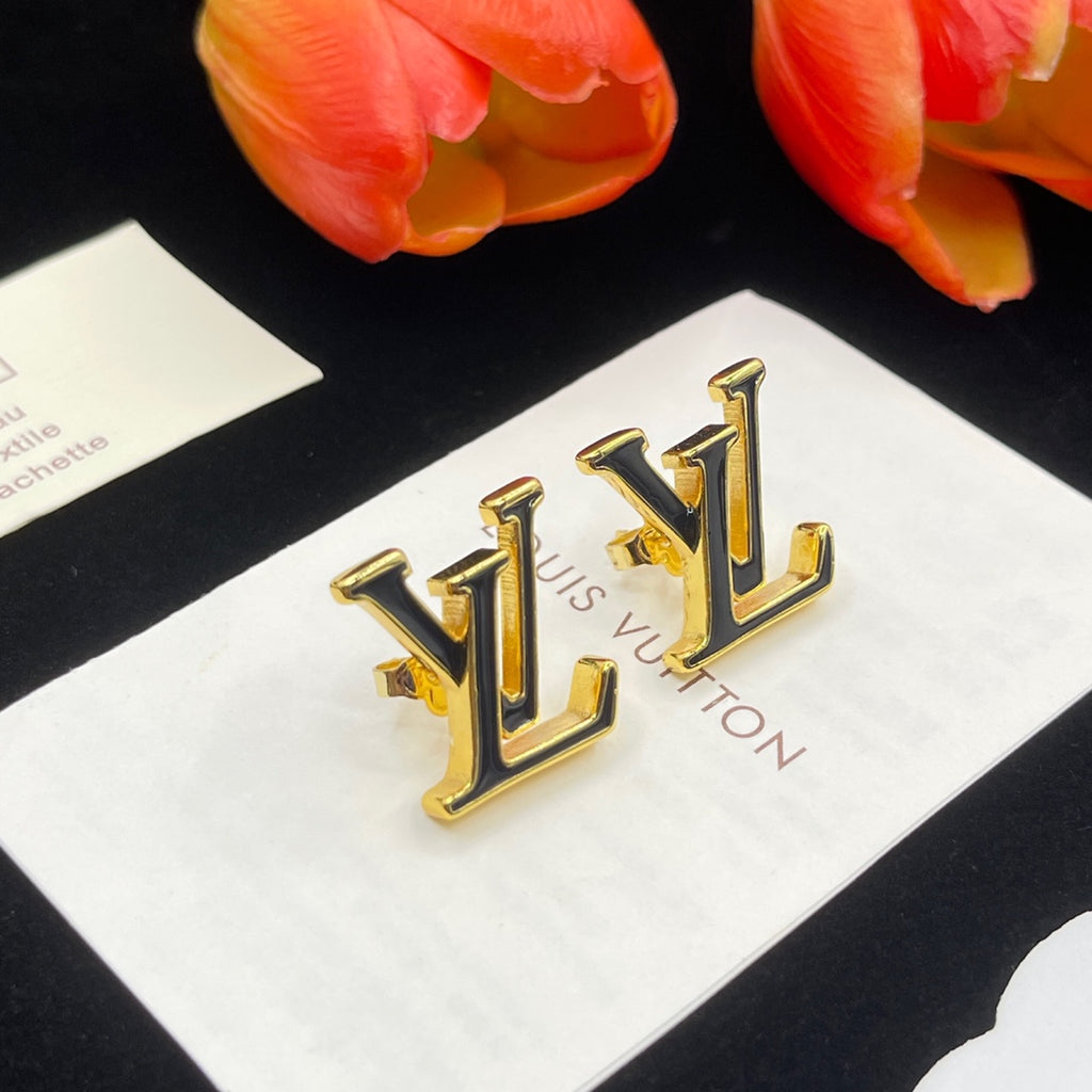 1NE241E Popular   Earrings