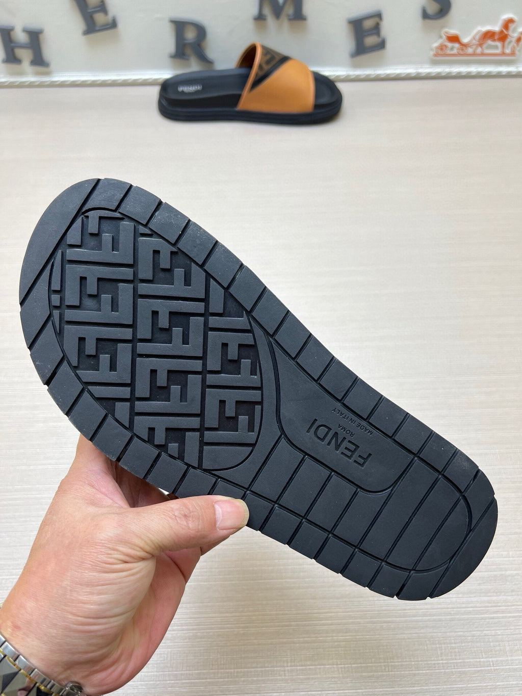 5LF223Z Popular Slippers
