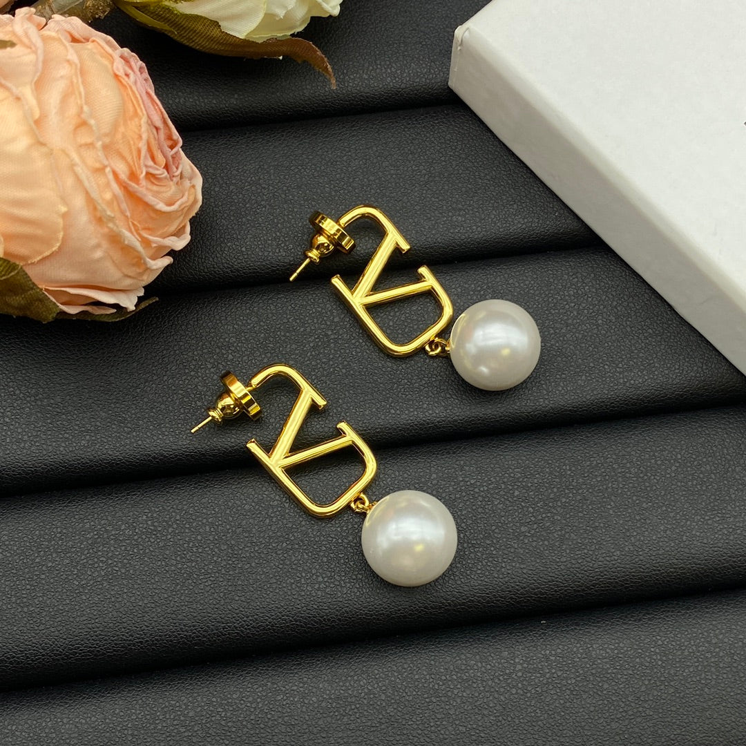 14VL712E Popular Earrings
