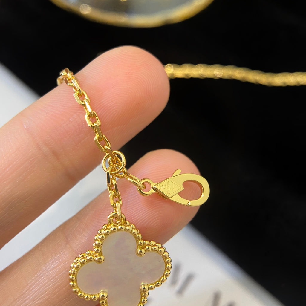 5XVA182K Popular 6 flowers necklaces