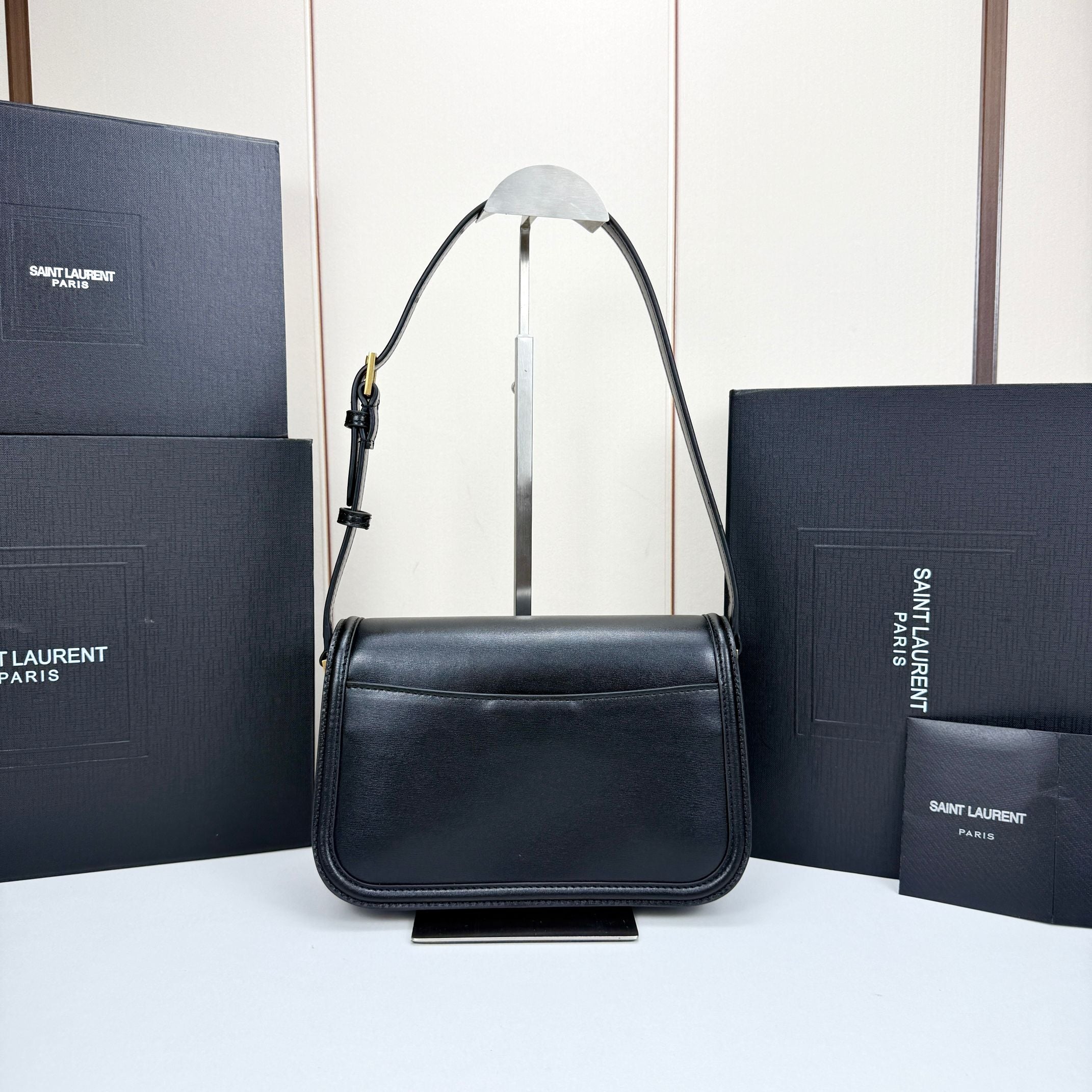 15RSL54B  Popular   leather bag
