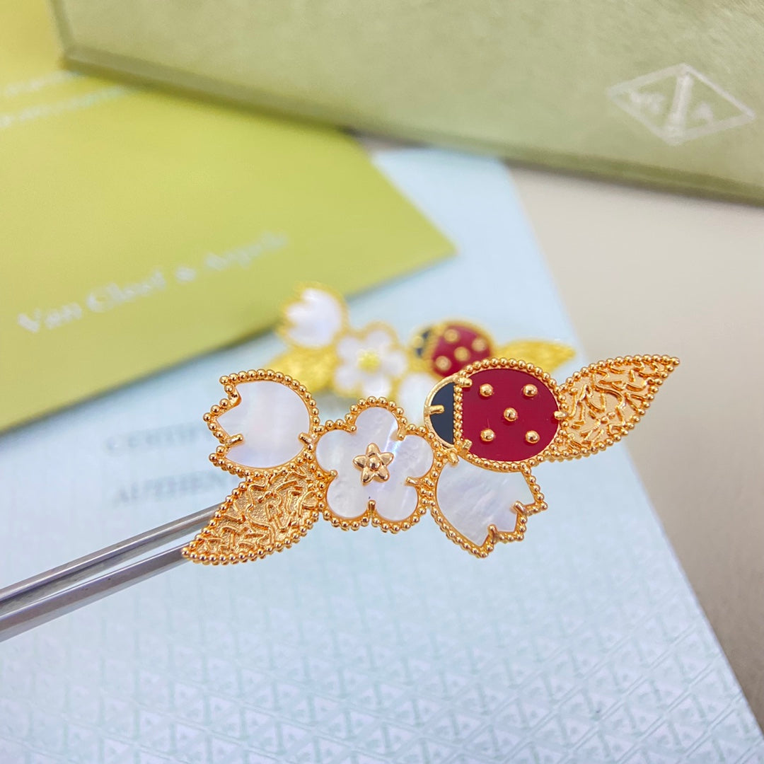 55ZVA66X Popular Brooch