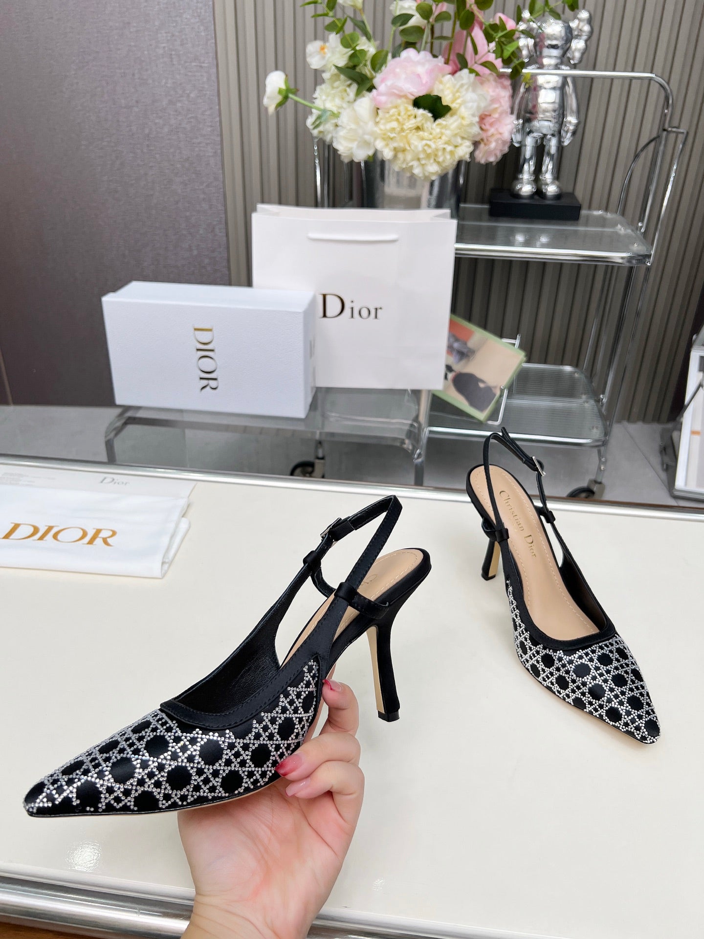 295QD116Z Popular high-quality leather  High heels