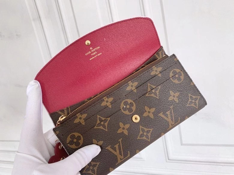 146PE55B Popular leather Wallets