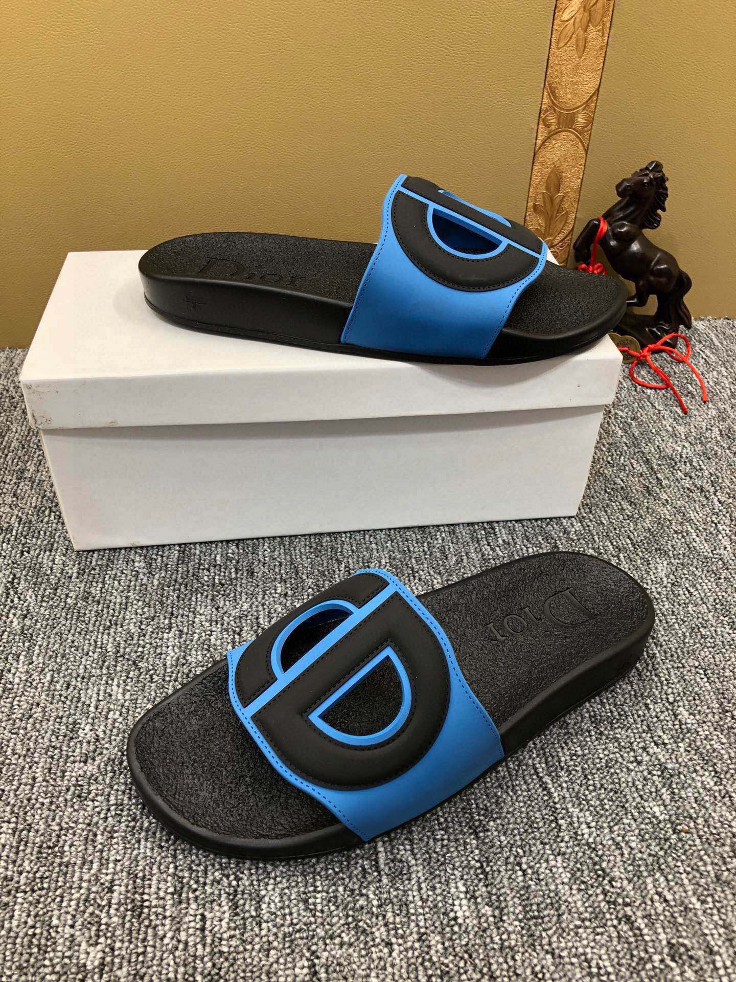 5LD216Z Popular Slippers