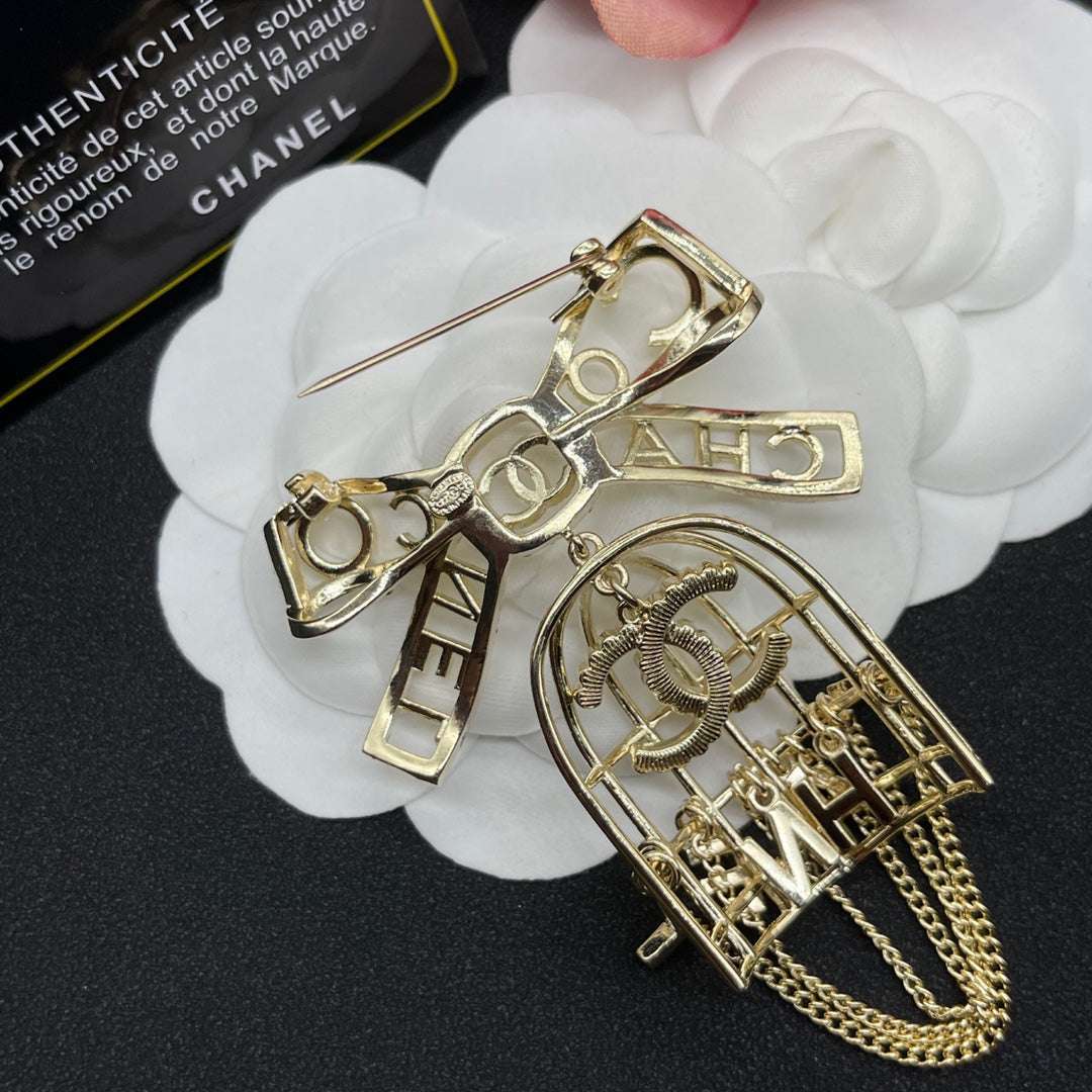 14C845X   Popular Brooch
