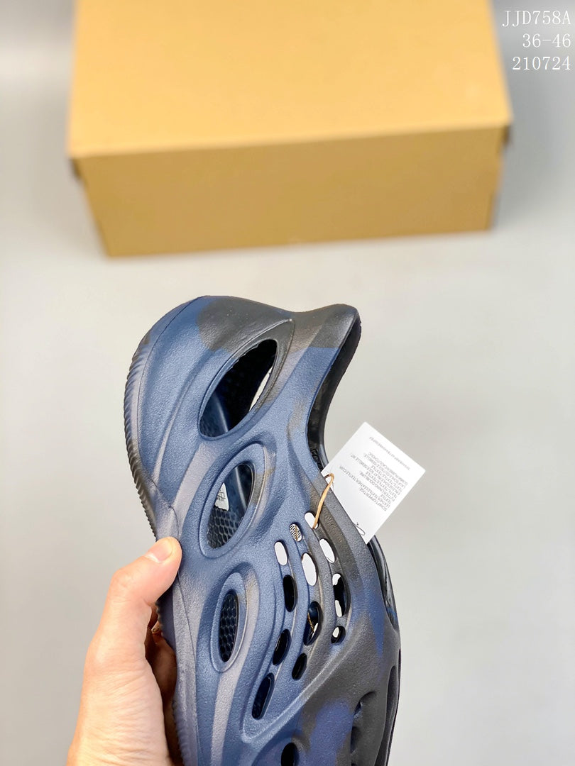 4A87Z  Popular shoes