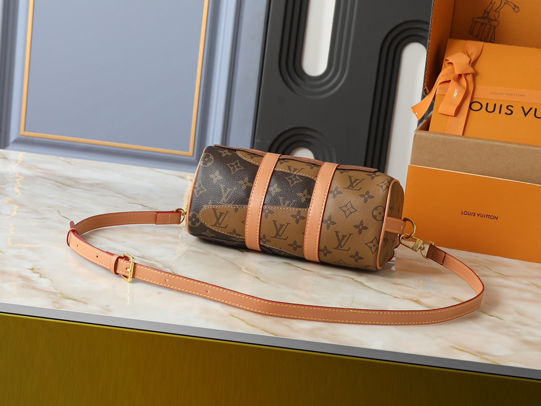 146PE31B Popular leather bag