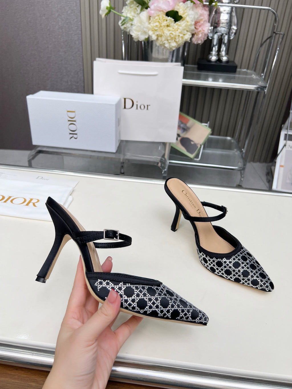 295QD117Z Popular high-quality leather  High heels
