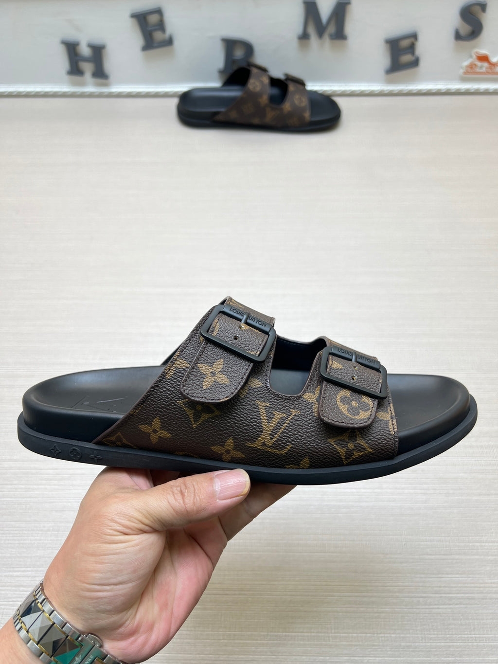54E57Z Popular slippers