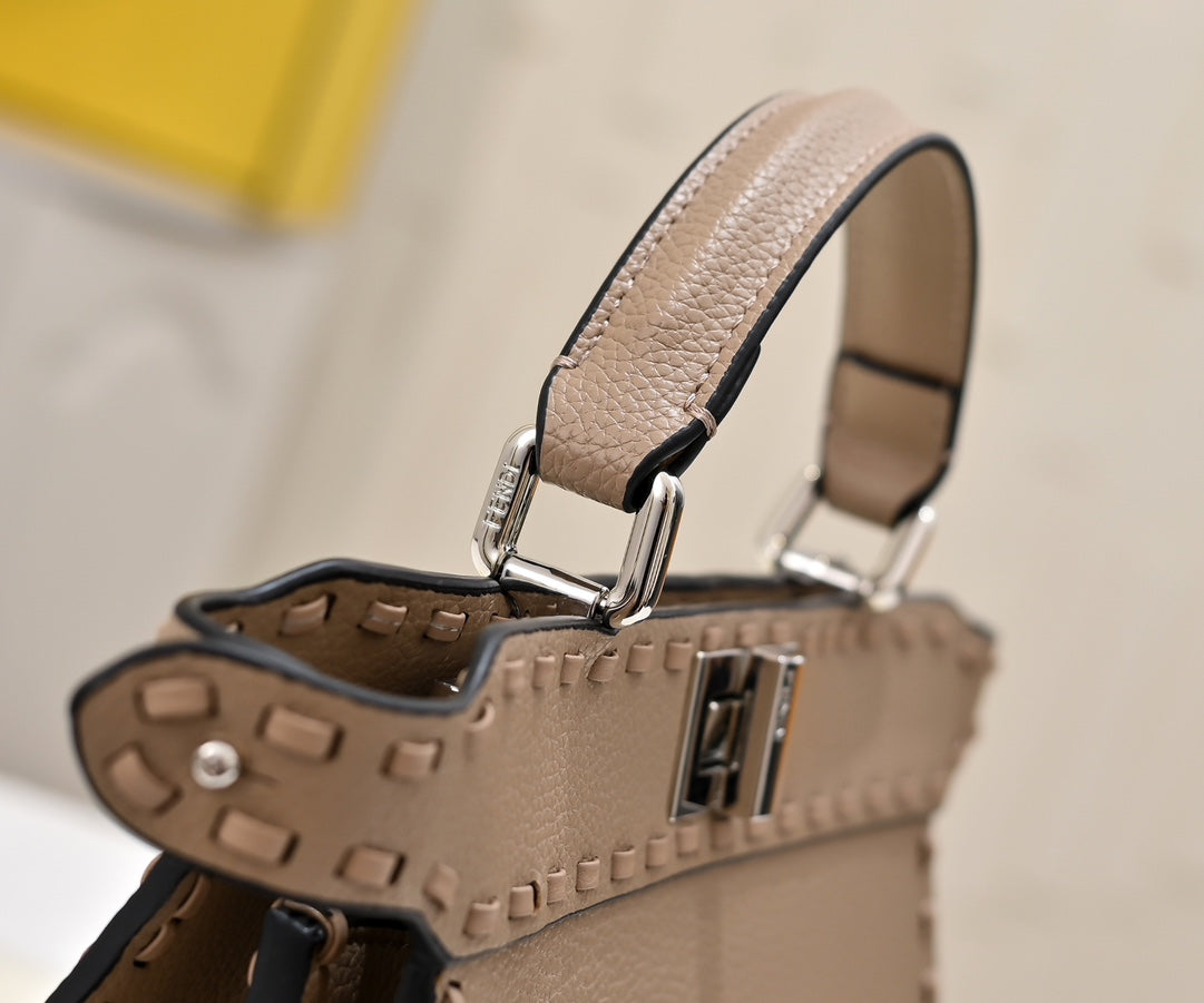 15RF136B Popular leather bag