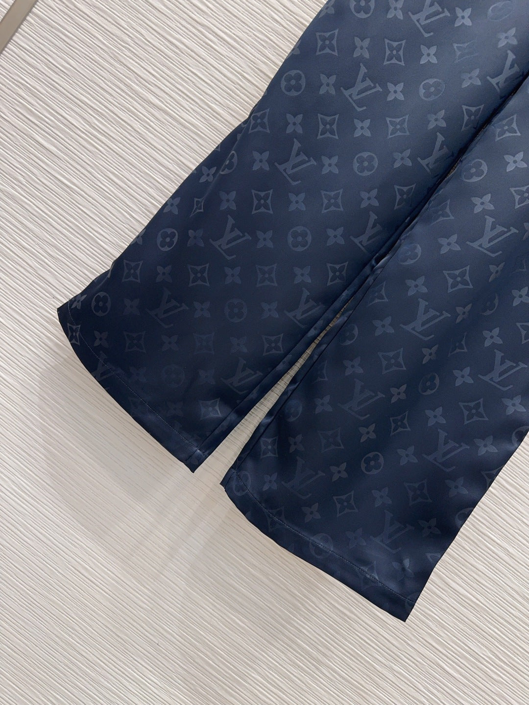U2X56E24 Popular Pants