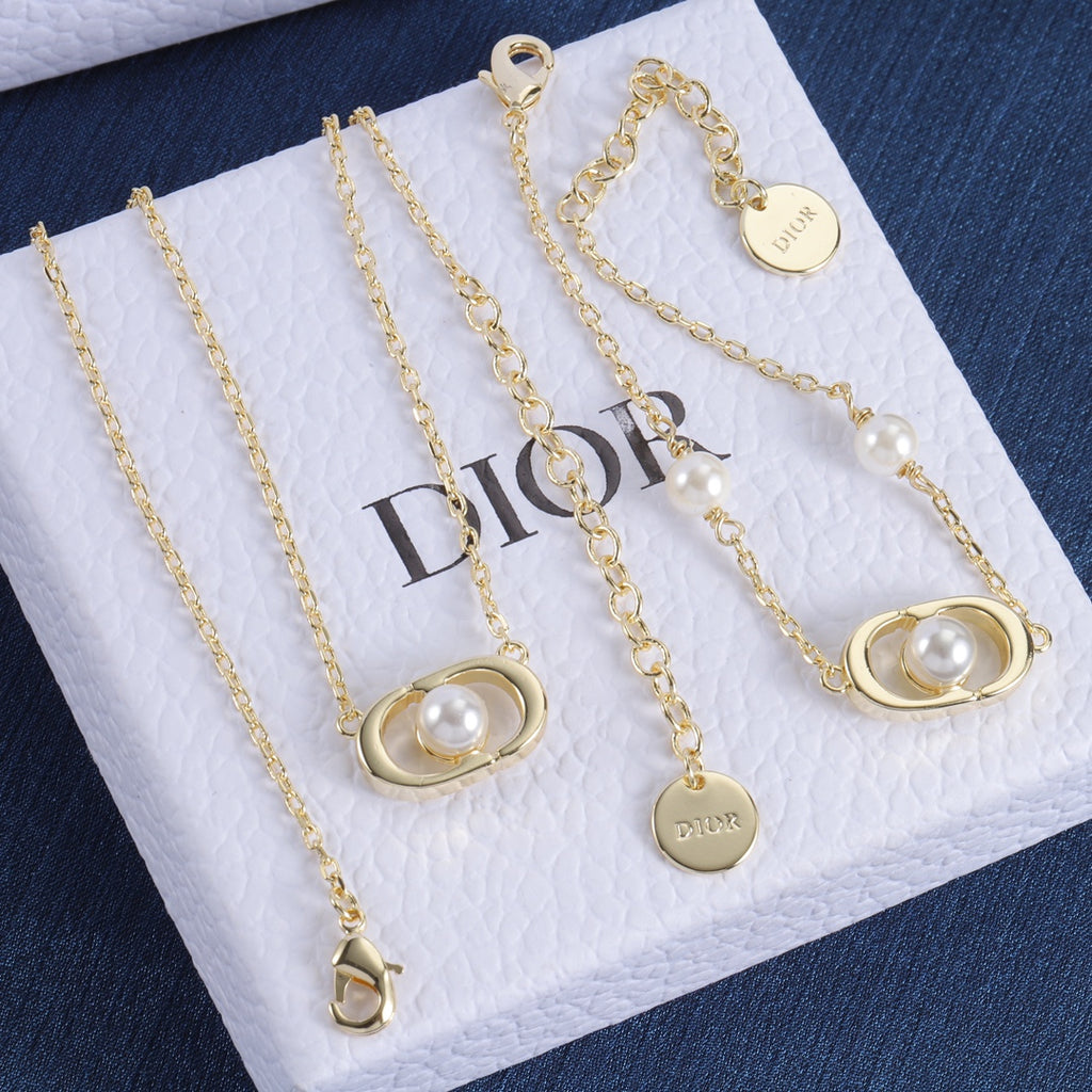 175RD24X Popular  Necklaces .