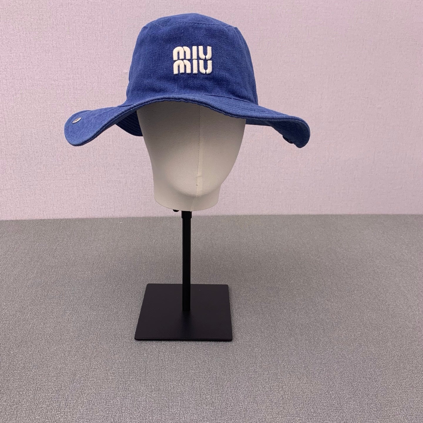 145ZA560M Popular hats