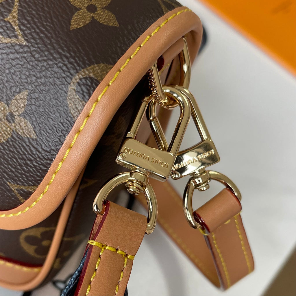 136PE40B Popular leather bag
