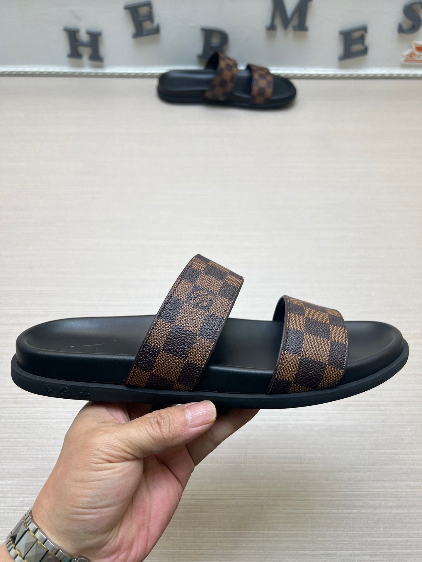54E60Z Popular slippers