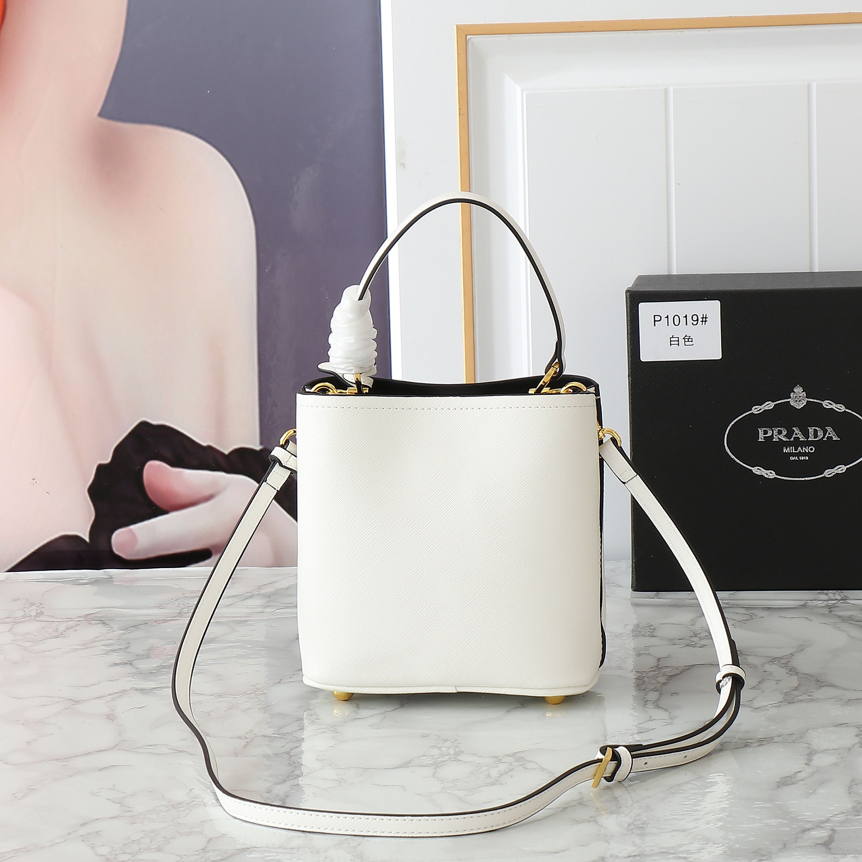 1WP102B Popular  leather bag