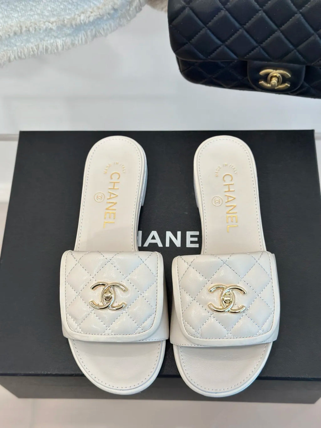 1ZC245Z Popular Slippers