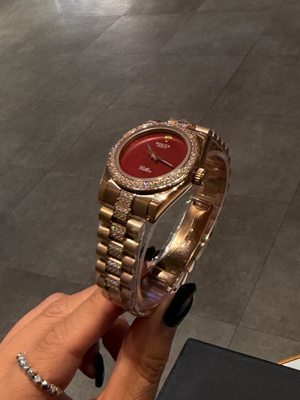 136RL23L Popular Watches