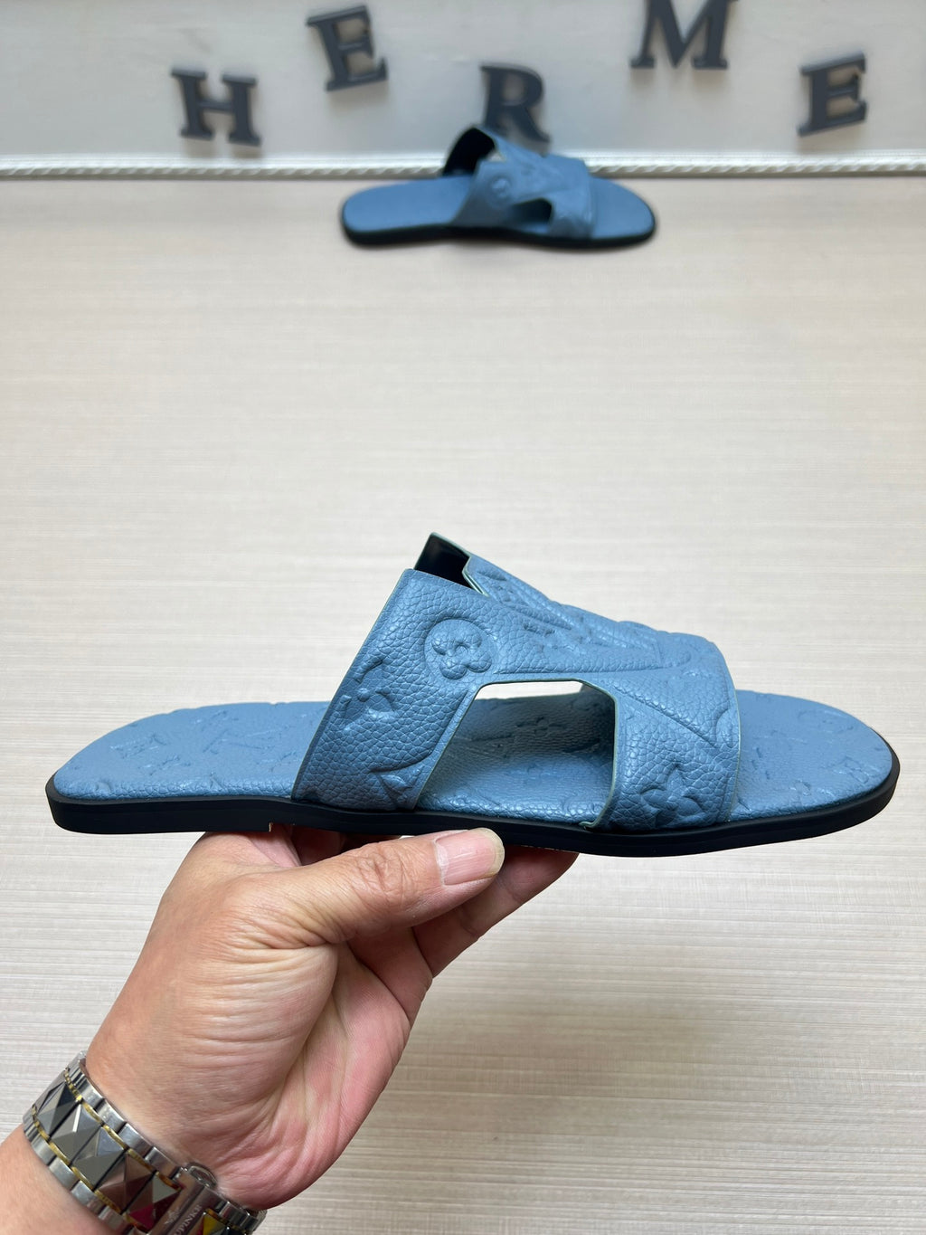 54E34Z Popular slippers