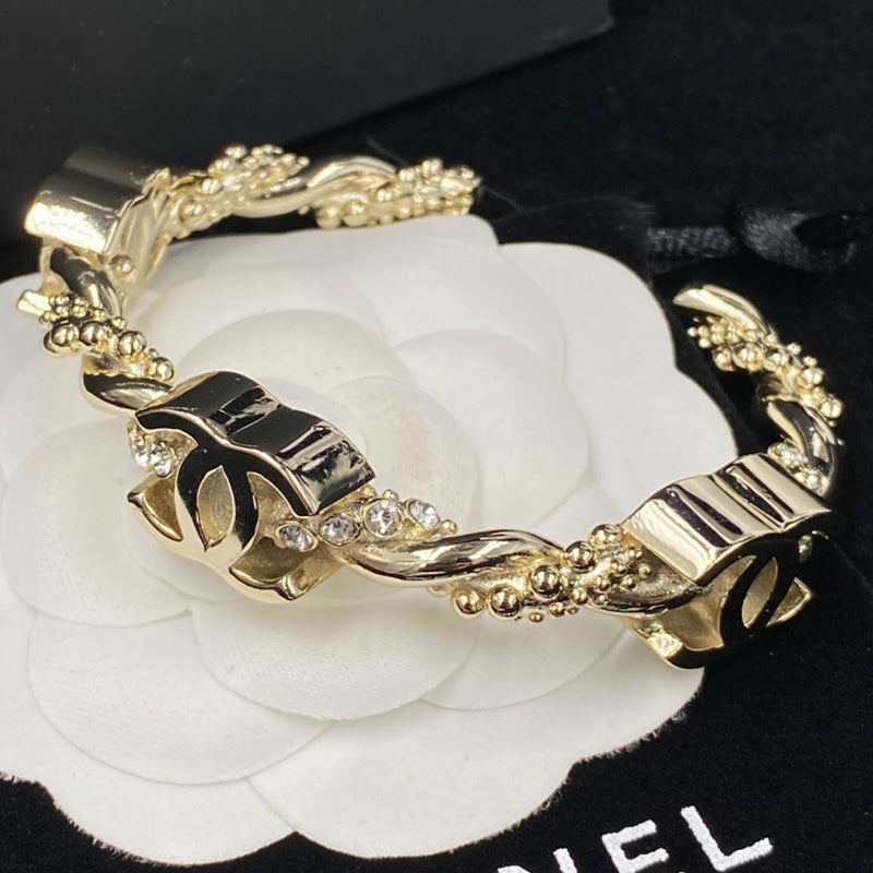 1NC197K  Popular bracelet