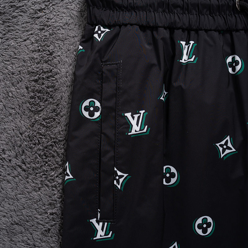 136NE21U Popular shorts