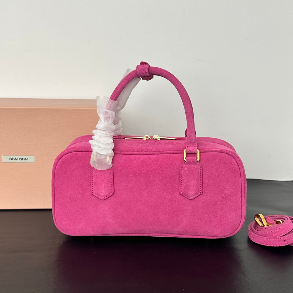 B1P46A153 Popular leather bags