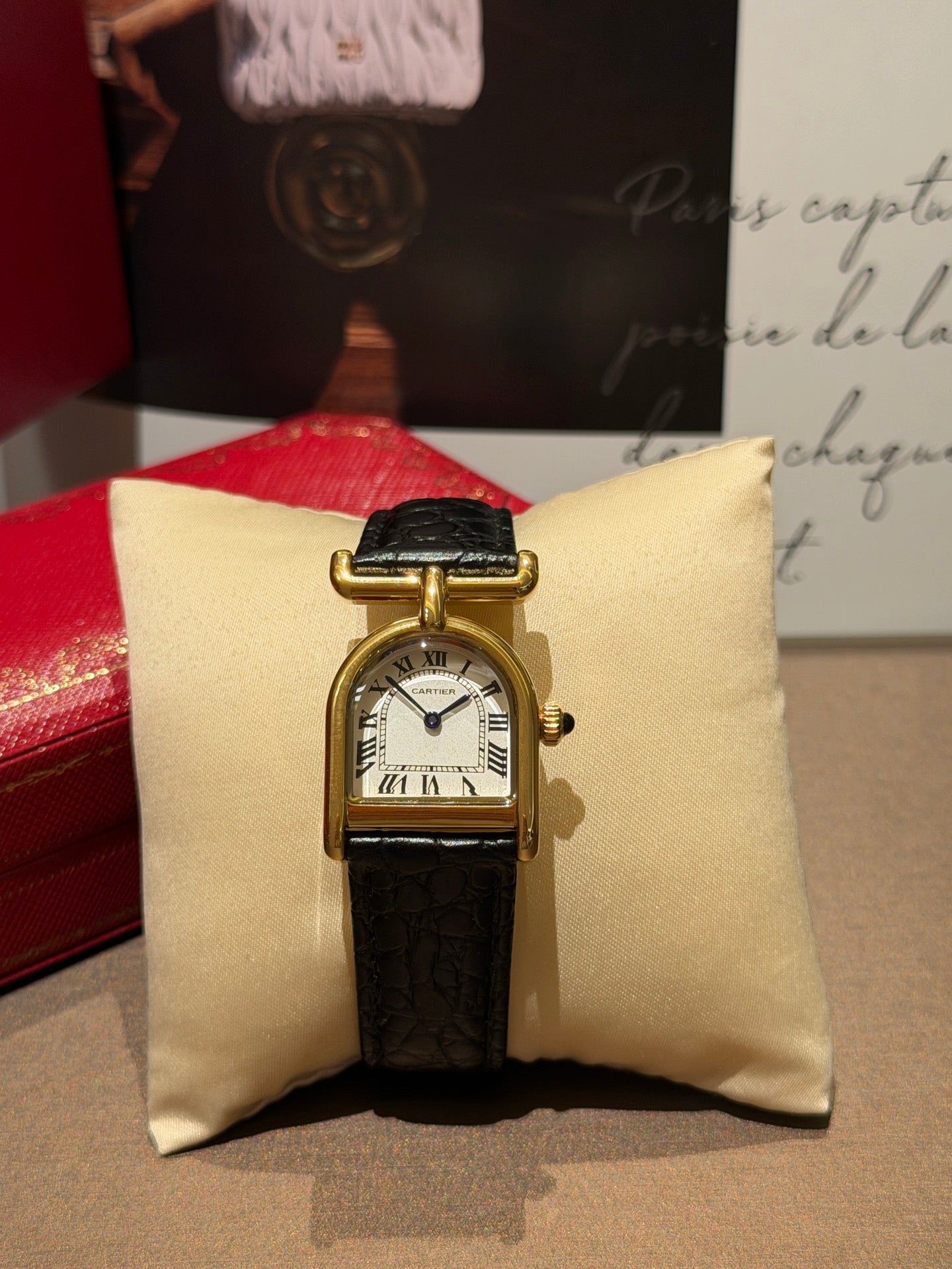 L1R36K104 Popular Watches (The total length of the watch is 23.5cm)