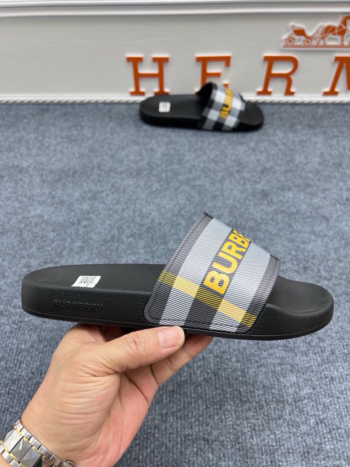 535ZR252Z Popular Slippers