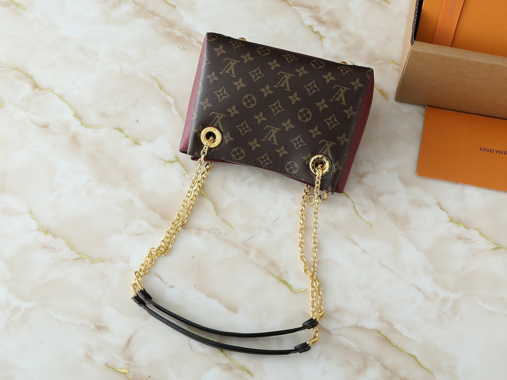 136PE75B Popular leather bag