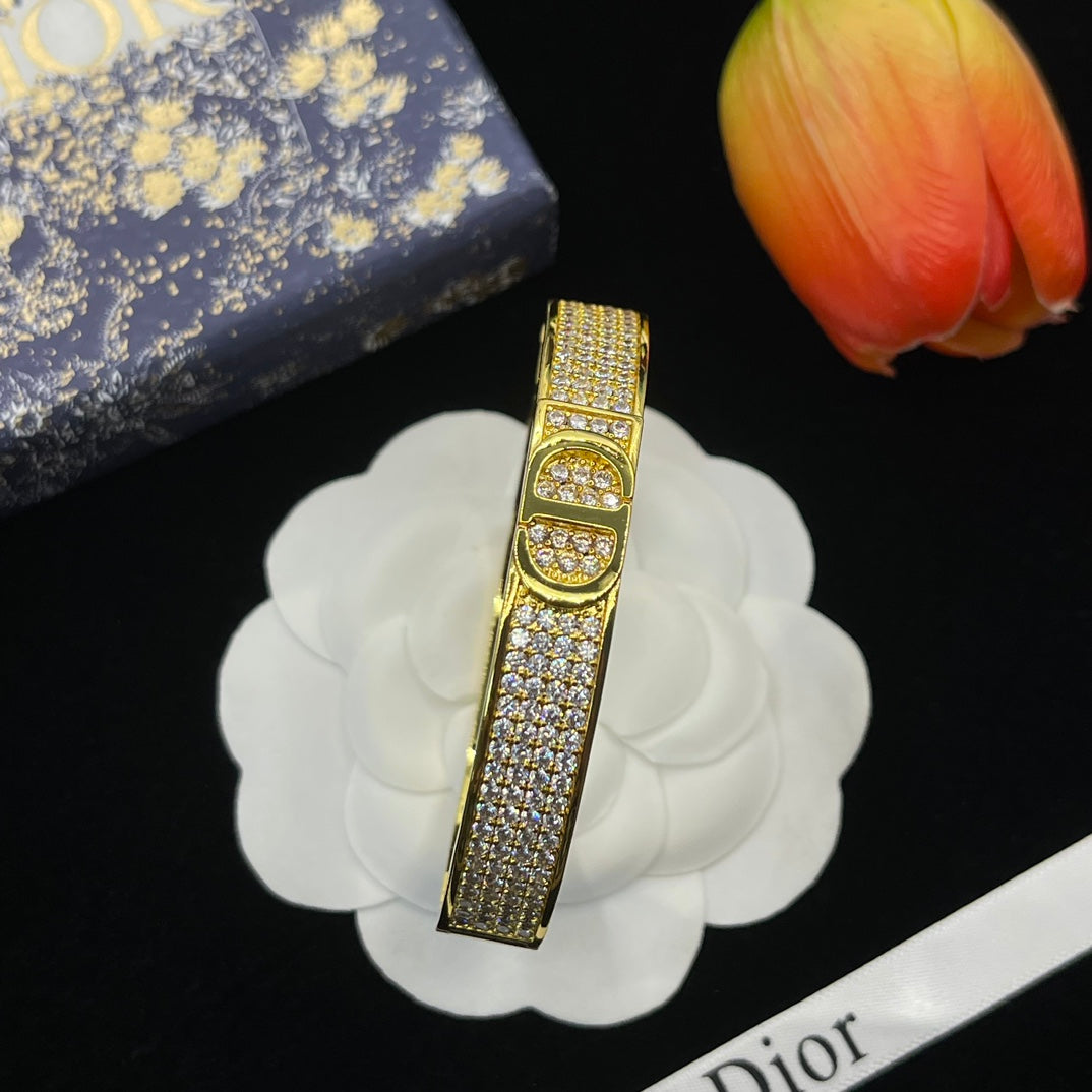 14D673K  Popular Bracelets