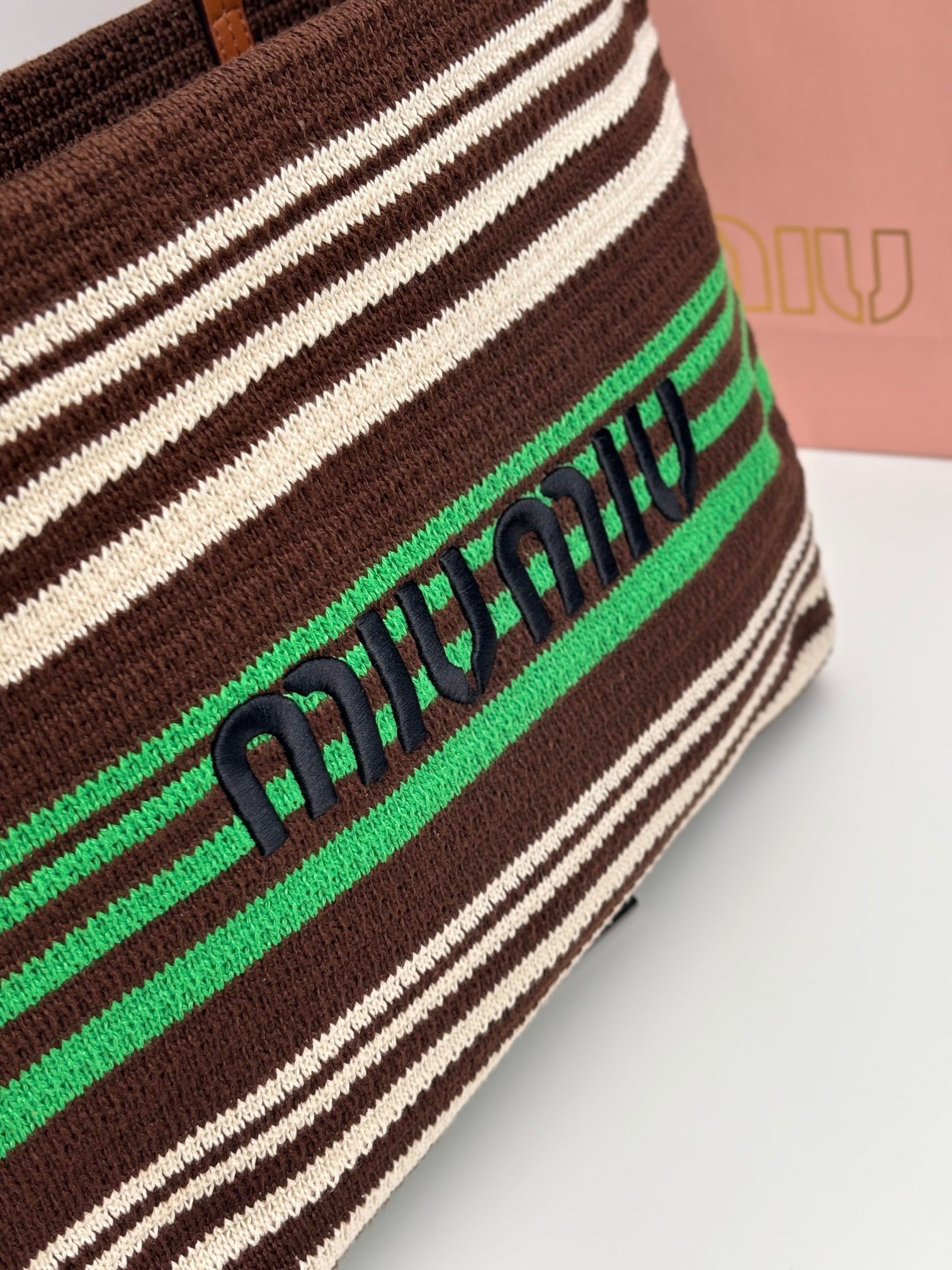 1XA78B Popular    Woven Bag