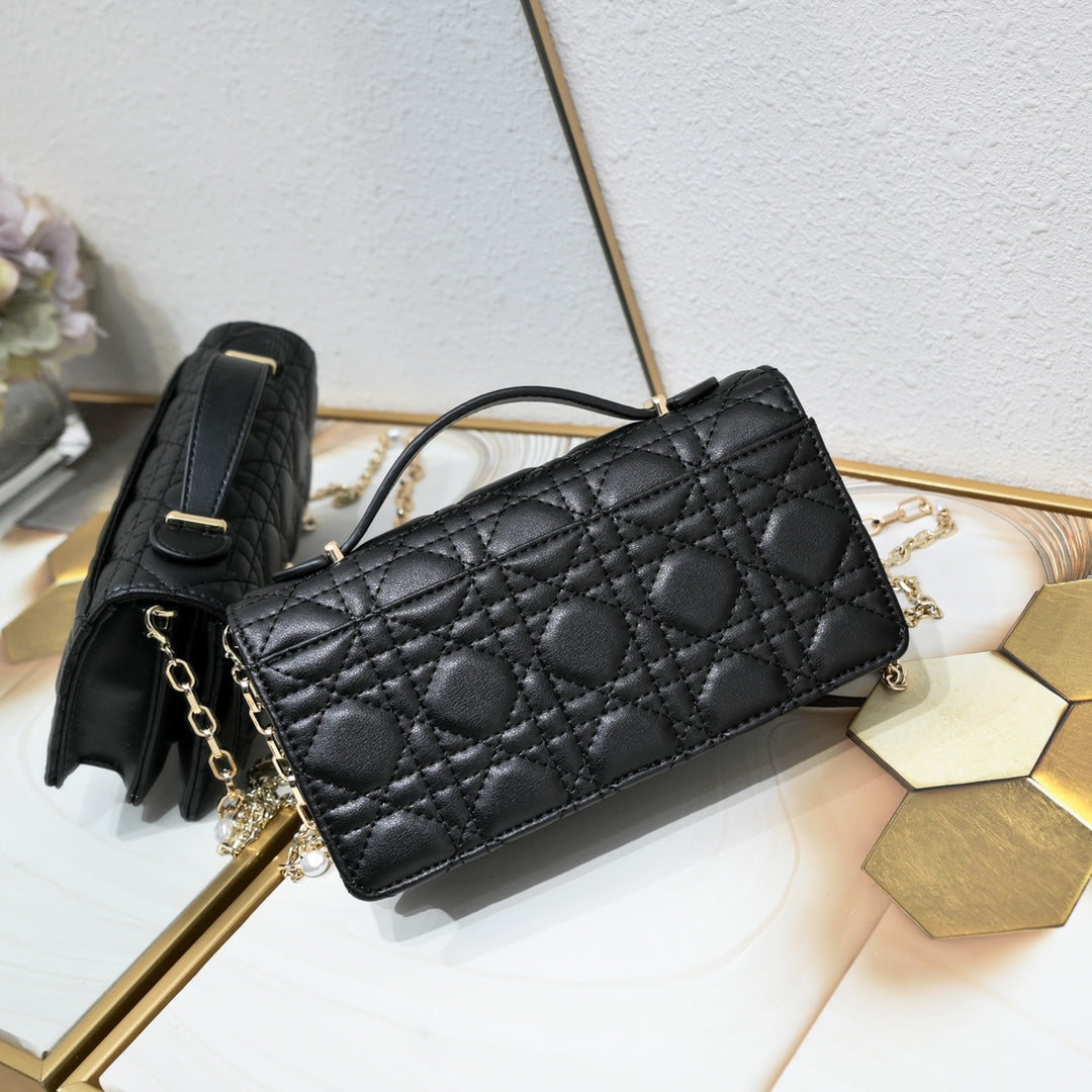 136ND28B Popular leather bag