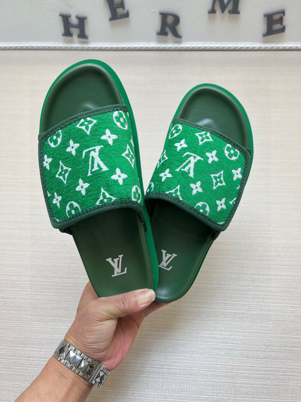 5QE4Z Popular Slippers