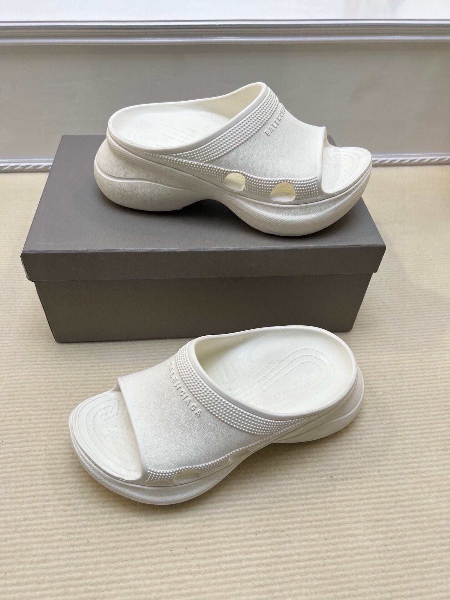 54J41Z Popular slippers Sole thickness 6cm